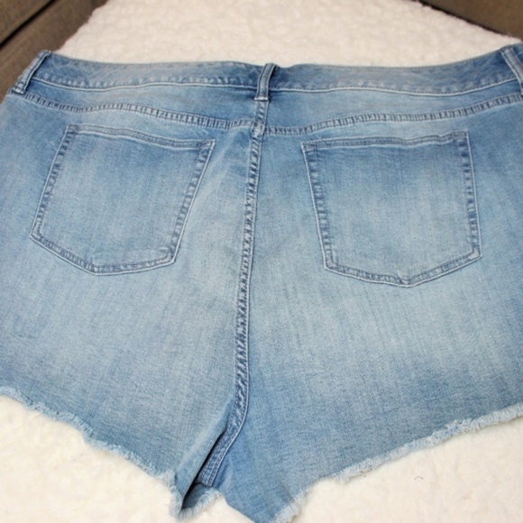 Torrid Grommet Short Jean Shorts Light Wash 24 - Picture 6 of 7
